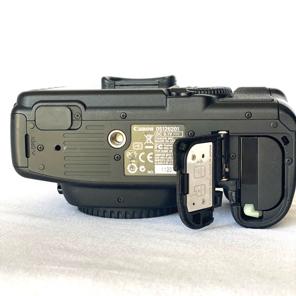 Canon 5D Mark II - Picture 8 of 9